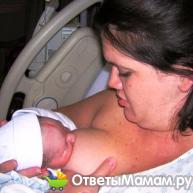 Кормление новорожденного грудью